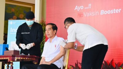 Presiden Jokowi Ajak Masyarakat Vaksinasi Booster COVID-19