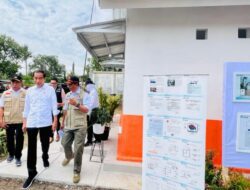 Jokowi Tinjau Rumah Contoh Tahan Gempa di Cianjur