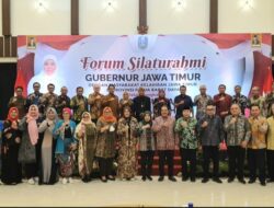Khofifah Silahturahmi dengan Warga Jatim di Papua