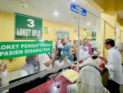 Jokowi Cek Layanan BPJS Kesehatan di Pekanbaru