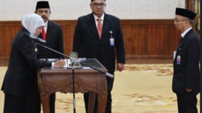 Lantik Kepala Perwakilan BPKP Jatim, Khofifah Harap Terjalin Patnership Yang Baik