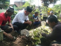 Barokah Do’a, Ahmad Wanedi Ikut Takziah Hingga Antarkan Ke Pemakaman di Mergan