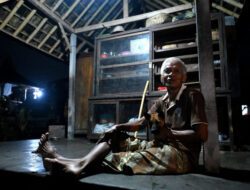 Warga Terharu Dikunjungi Jokowi Saat Blusukan Malam Hari