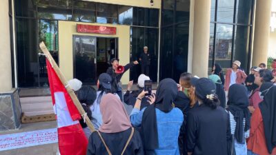 GMNI FIB Unej Desak Bupati Jember Sahkan Naskah Pokok Pikiran Kebudayaan