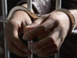 Polisi Berhasil Tangkap Dua Pencuri Besi Penutup Saluran Air di Surabaya