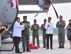 Prabowo Serahkan Pesawat Super Hercules TNI AU