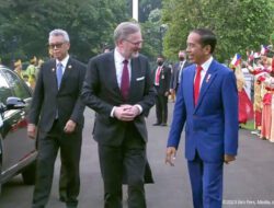 Jokowi Terima Perdana Menteri Ceko di Istana Bogor