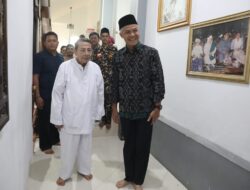 Ini Yang Dibahas Saat Ganjar Sowan Habib Luthfi