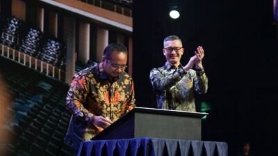 Menag Gus Yaqut Resmikan Gereja Mawar Sharon Rooftop Surabaya