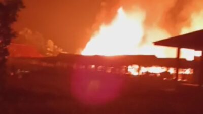 Pasar Timpeh 5 Jorong Kurnia Kamang Nagari Kamang Terbakar Kerugian Ratusan Juta Rupiah