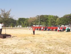 Ratusan Warga dari Berbagai Elemen Hadiri Upacara Kemerdekaan di Pesisir Pantai Surabaya