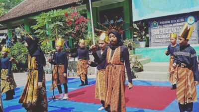 Peringati Bulan Bahasa.SDN Purwantoro V Kota Malang Gelar Lomba Aksi Seni Antar Kelas