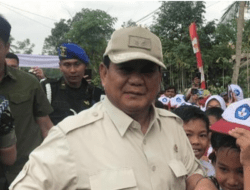 Resmikan Sumur Bor di Banyumas, Prabowo Kaget Ditanya Pelajar Dimana Gibran