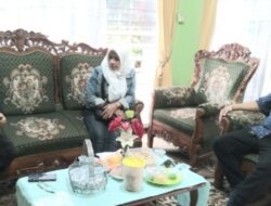Wujud dari Kepedulian Sosial, Wanedi Turut Berduka Cita Dengan Takziah ke Rumah Duka