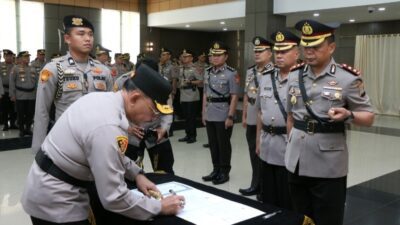 Kapolda Sumbar pimpin Sertijab Dirintelkam, Ka SPN, Kapolres Pariaman, Kapolres Pasbar dan Kapolres Pessel