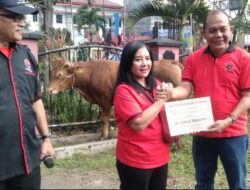 Sesi Simbolis Penyerahan Hewan Kurban Diterima Ketua Pelaksana