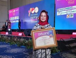 Penghargaan Inspiring Women Award 2024 dari Majalah Peluang Untuk Sri Untari Bisowarno