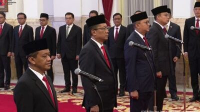 Presiden Jokowi Resmi Lantik Tiga Menteri dan Satu Wakil Menteri