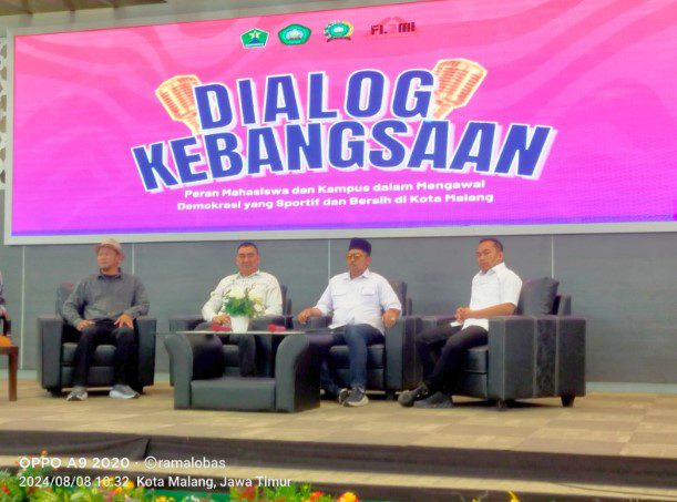 Ahmad Fuad Rahman (tengah) saat mengikuti acara dialog kebangsaan bersama para Bakal Calon lainnya.