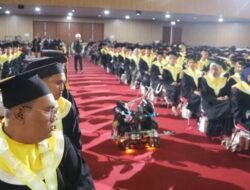 Penampilan Istimewa Robot Lahbako San di Hadapan Wisudawan Universitas Jember Dapat Sambutan Hangat dan Menghibur