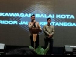 Ribuan Orang Penuhi Ballroom Grand Hotel Mercure, Deklarasi Paslon ABADI Dikawal Alim Ulama