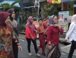 Blusukan ke Kampung di Kota Malang, Calon Gubernur Jatim Risma didampingi Sri Untari