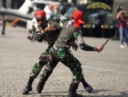 HUT Ke-79, TNI Unjuk Kemampuan di Hadapan Presiden Jokowi Dalam Berbagai Demonstrasi