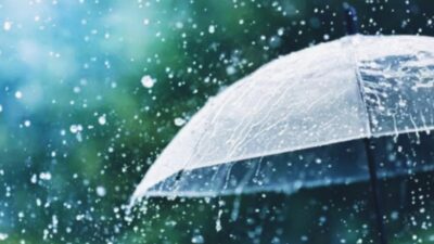 Hari Ini Kota-Kota Besar di Indonesia Diguyur Hujan Ringan dan Deras, Waspadai Banjir Rob di Pesisir Selatan Banten