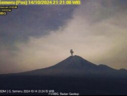 Gunung Semeru Erupsi Dengan Letusan Setinggi 900 Meter, Waspadai Potensi Awas Panas, Guguran Lava dan Lahar Hujan