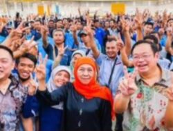 Khofifah Kunjungi Pabrik Kertas Terbesar ke Dua se Asean di Mojokerto