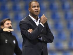 Calon Pelatih Timnas Indonesia Patrick Kluivert Pernah Dibantai Bahrain dengan Skor Telak 0 – 4
