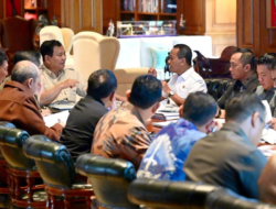 Prabowo Gelar Rapat Percepatan Hilirisasi di Hambalang