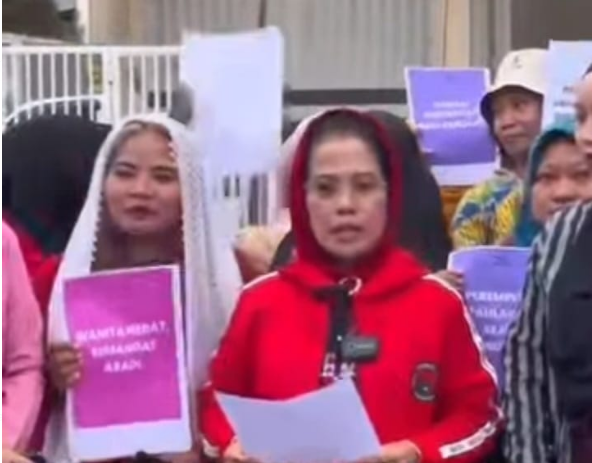 Ketua Komisi E DPTD Provinsi Jatim,Dr Sri Untari Bisowarno M.AP