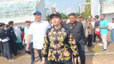 Menpora RI Dito Ariotedjo dan Wagub Sumbar Vasko Ruseimy Kunjungi Parade Talenta Atlet Dharmasraya