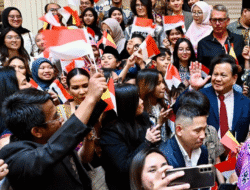 Diaspora Indonesia di Brussel Sambut Kedatangan Presiden Prabowo