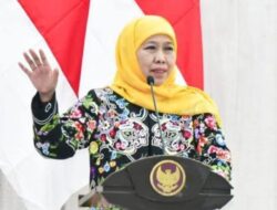 Gubernur Khofifah Ajak Warga Jatim Tidak Kibarkan Bendera One Piece Jelang HUT RI