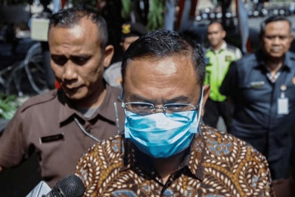 Bupati Pati Sudewo saat tiba di KPK untuk diperiksa