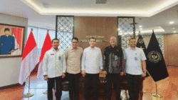 Ardantya Syahreza (nomer 2 dari kiri)