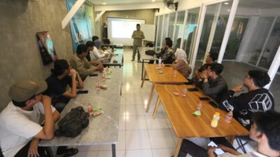 Tak Mau Tertinggal Oleh Zaman, GMNI Surabaya Raya “Naik Kelas” Gaspol Literasi Media & Jurnalistik Bersama Rumah Literasi Digital