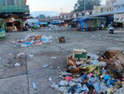 Tumpukan Sampah Beraroma Busuk di Pasar Lubuk Jambi Kuantan Mudik Kuansing