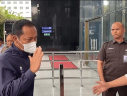 Kejagung Serahkan KasiDatun HSU Yang Kabur Saat OTT KPK