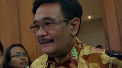 Djarot Saiful Hidayat menolak wacana penghapusan Pilkada langsung demi menjaga kedaulatan rakyat