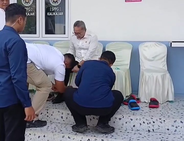 Menko Pangan Zulkifli Hasan meninjau SPPG Kalikajar di Kabupaten Wonosobo, Jawa Tengah