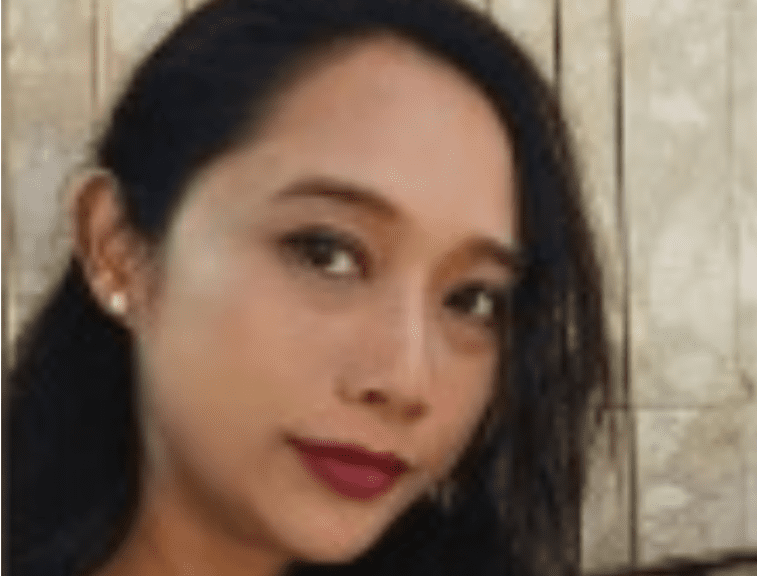 Deasy Arista Sari - Tarot Reader