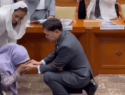 Miris! Anak Divonis Mati, Dua Ibu Bersimpuh Mengemis Keadilan ke DPR