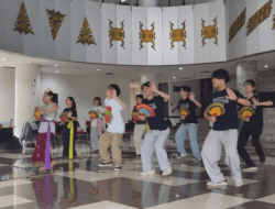 Ketika Seni Menyatukan Bangsa: Mahasiswa Tokyo University of Agriculture and Technology Bangun Kolaborasi Budaya di Universitas Indonesia