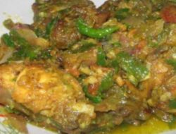 Bumbu dan Memasak Ayam Sambal Ijo Yang Enak