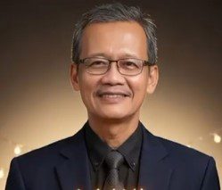 Kusbachrul, SH - Ketua Yayasan Satria Merah Jambu 