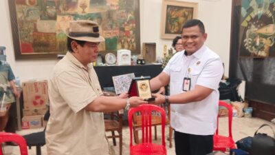 Dr Begi Hersutanto Deputi Geopolitik DPN bersama Ketua DKS Chrisman Hadi