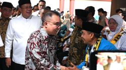 Lepas Kloter Perdana Haji 1447H, DPR Apresiasi Peningkatan Pelayanan Jemaah